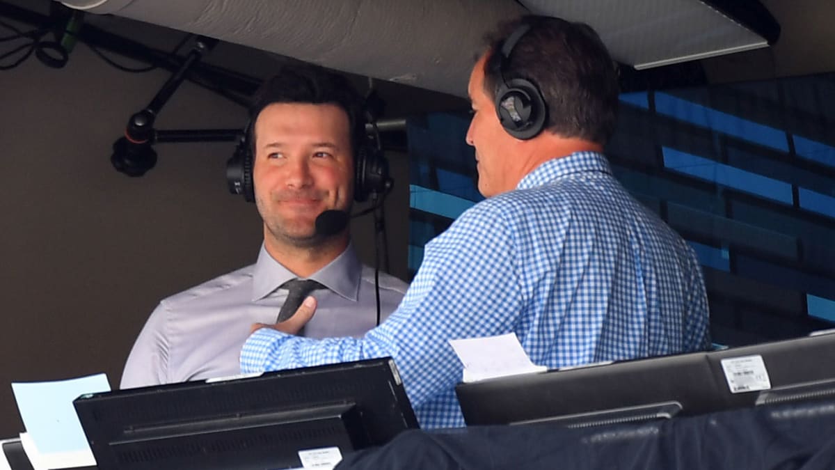 Tony Romo jets back to CBS job on private plane after Safeway Open