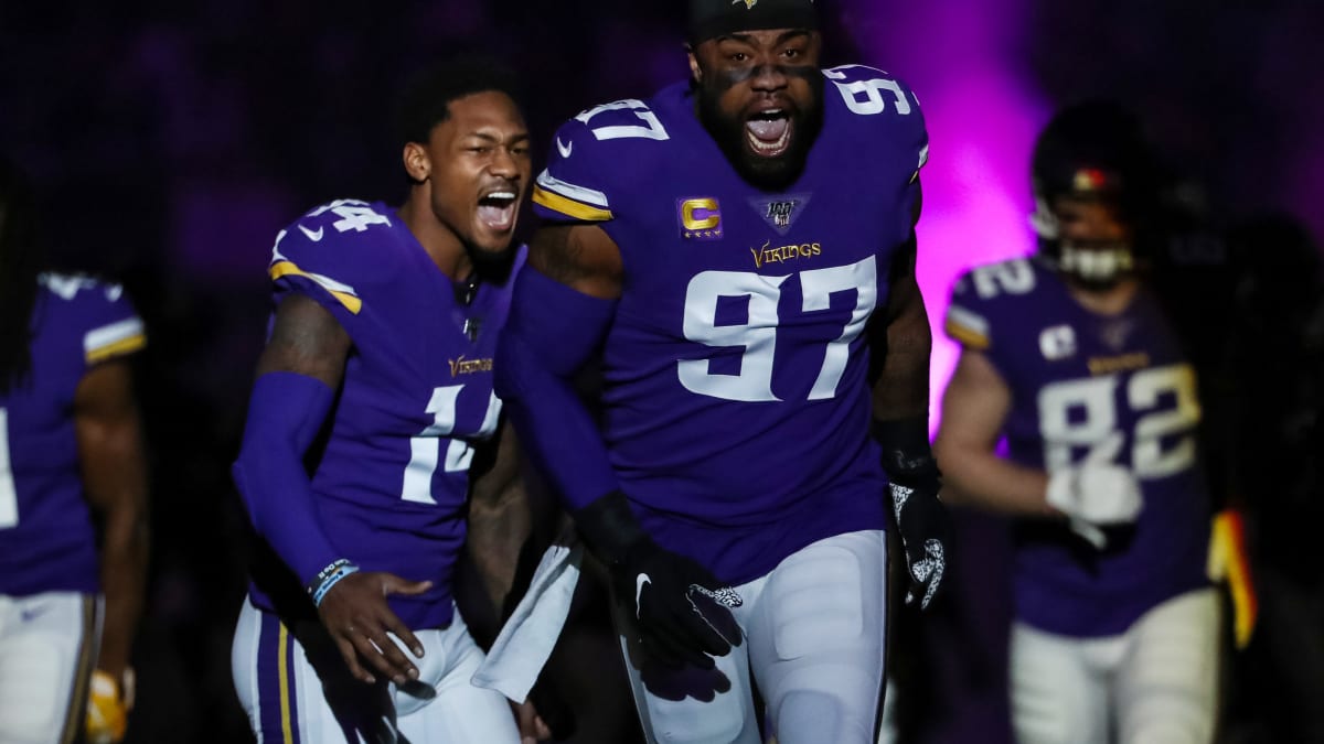 Vikings' Michael Pierce will give Everson Griffen his 97 jersey if he