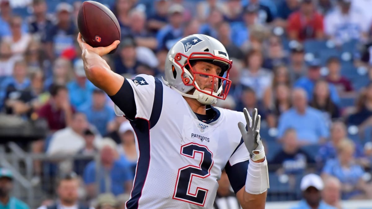 Reports: Patriots bring back Brian Hoyer, add LB Brandon Copeland