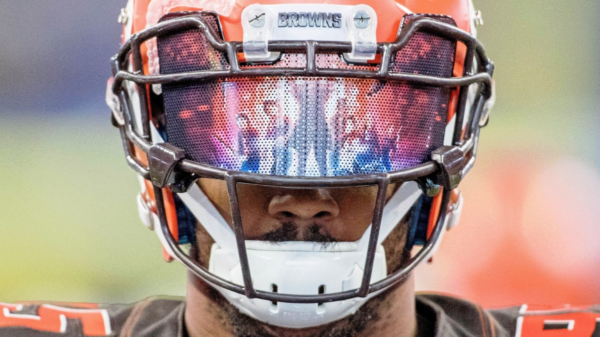 Helmet Stalker on X: Georgia WR George Pickens is using a Riddell  SpeedFlex with a BECK-808-EG (B.A. Masks) facemask, clear Nike visor and a  Riddell hardcup chinstrap paired with the Cam-Loc system;