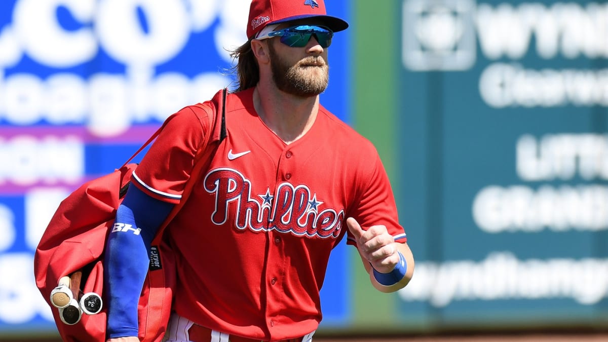 WATCH: Phillies' Bryce Harper pulls off trick play against