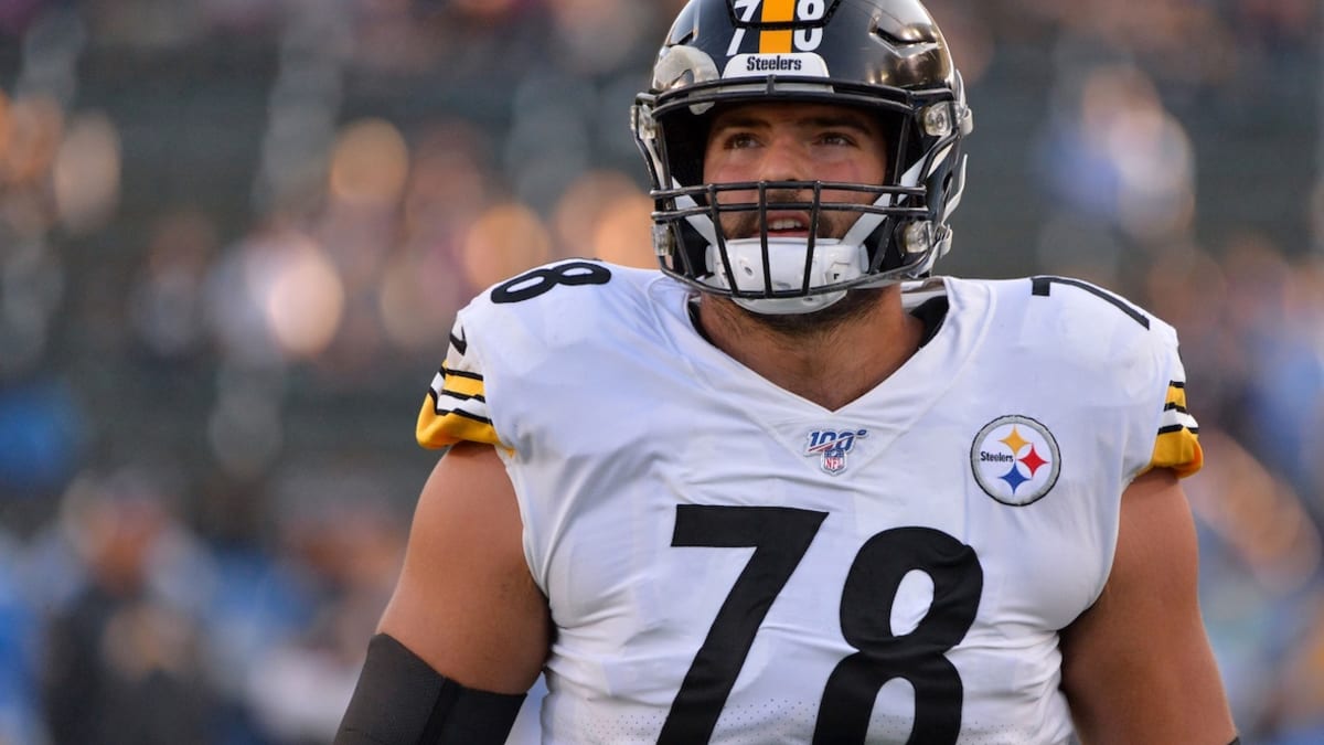 From Army Ranger to Steelers tackle, Villanueva excels at protection 