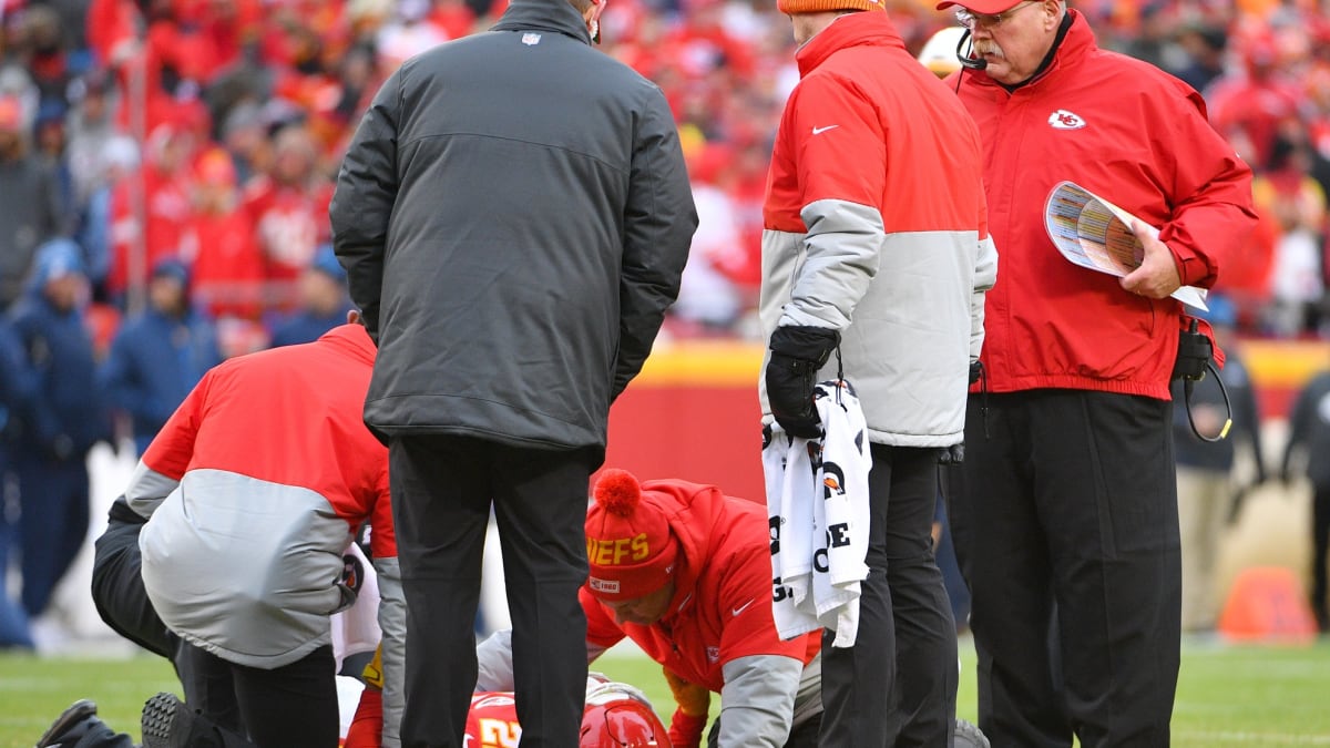 Kansas City Chiefs safety Juan Thornhill shows off his jacket on