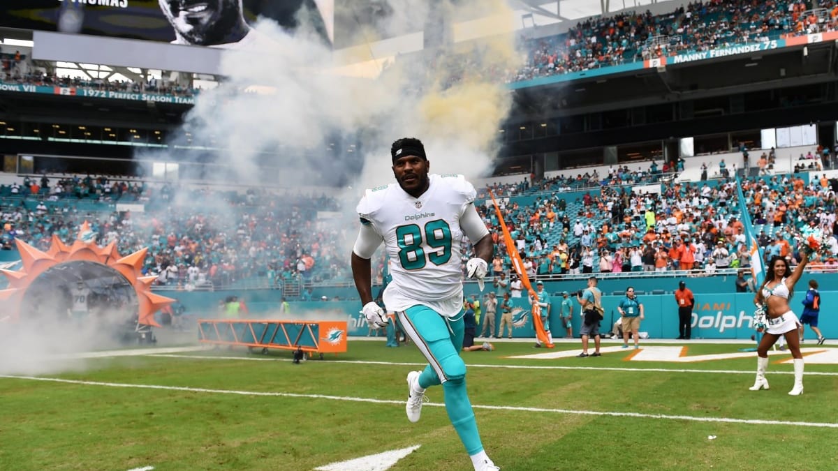 Miami Dolphins wide receiver Trevor Davis (89) warms up before an