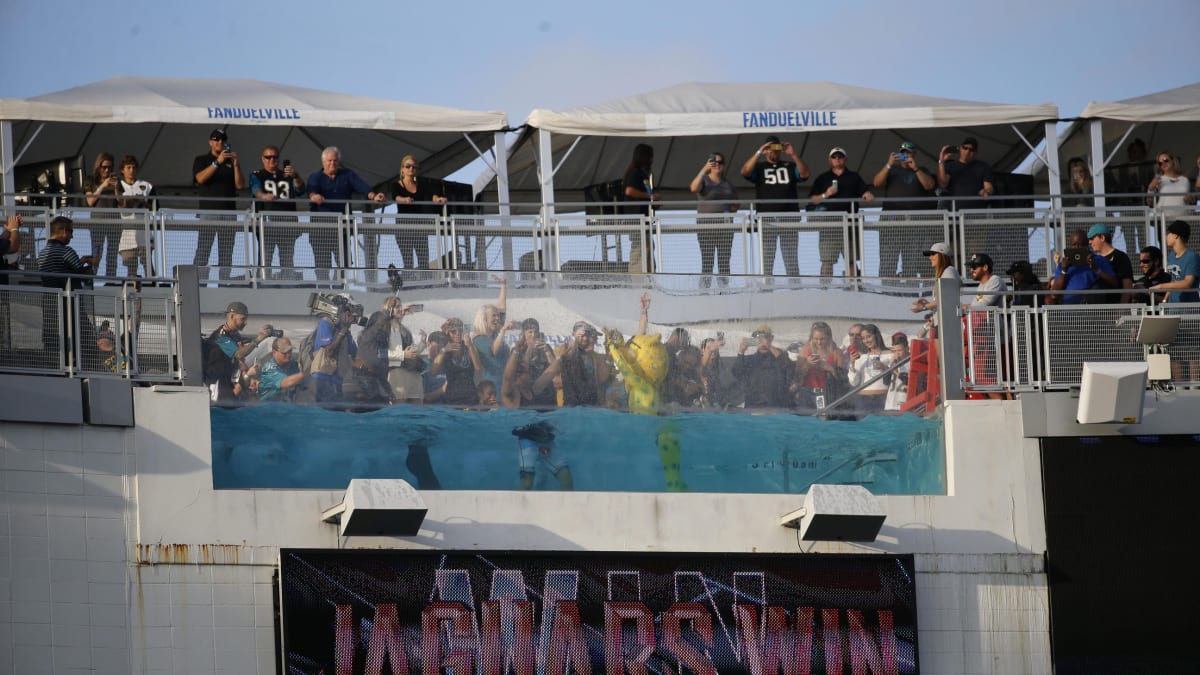 Fan Wears Jeans in Jaguars Poolside Cabana