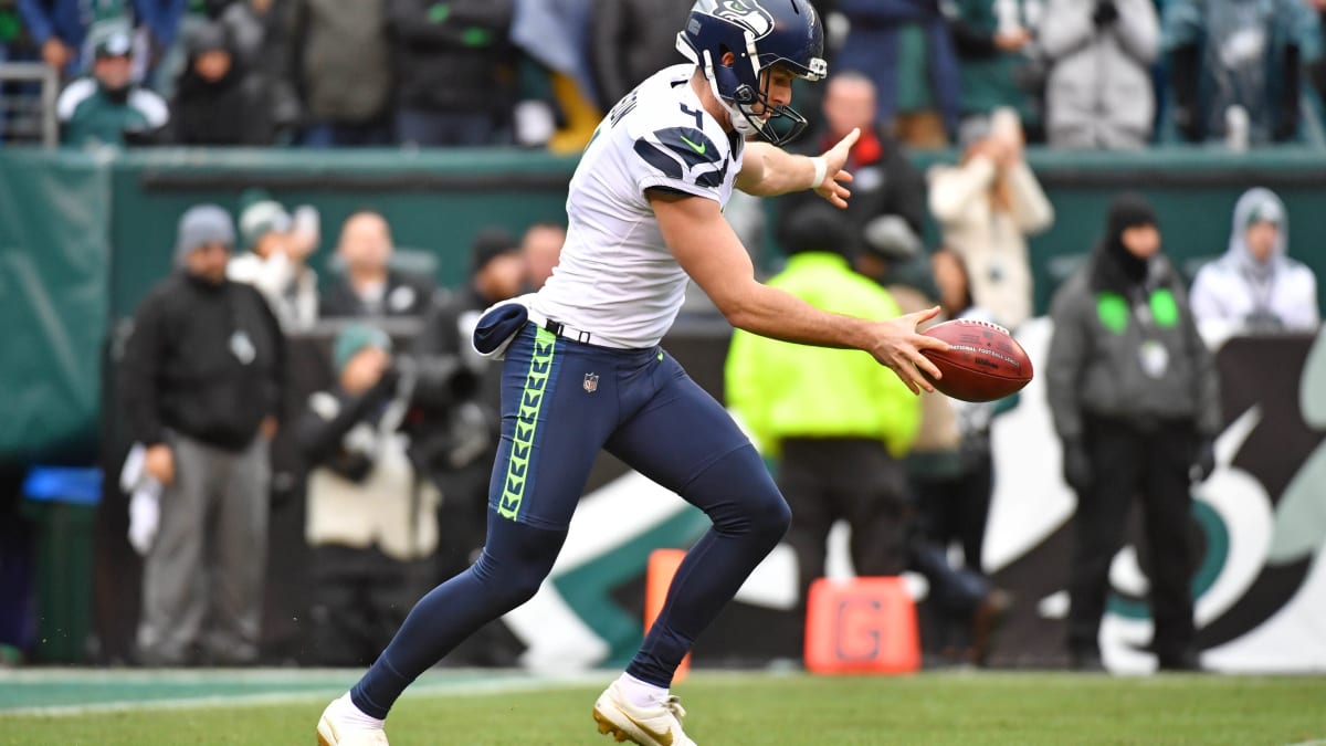 Pre-Snap Reads 7/1: Michael Dickson ranked top punter by CBS Sports - Field  Gulls