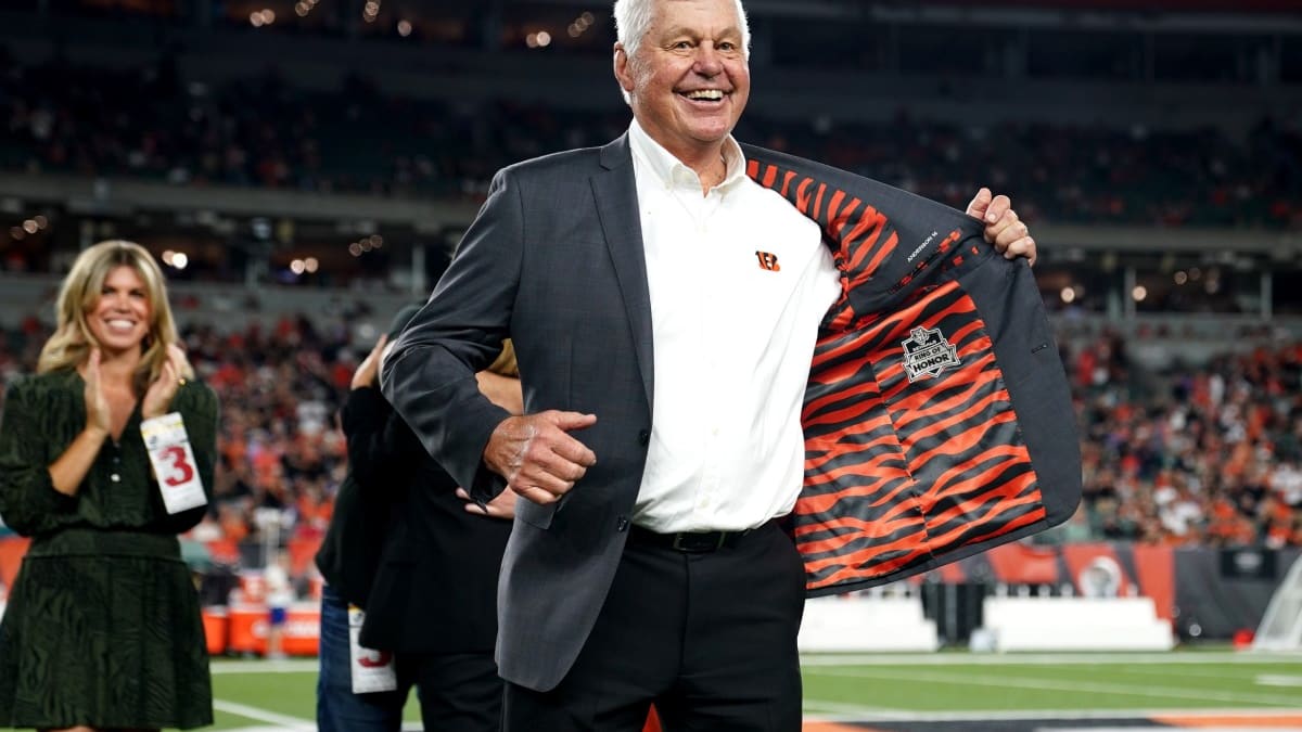 Cincinnati Bengals tap Pursuit to make jackets for Ring of Honor inductees  - Columbus Business First