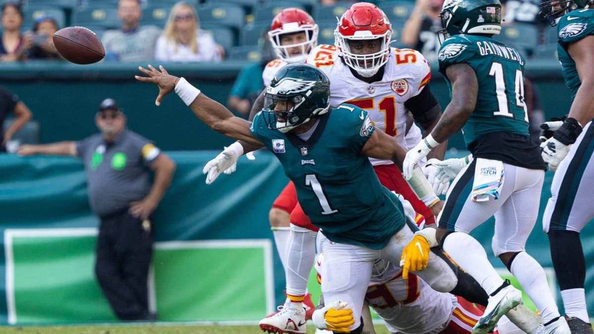 Jacked Jalen Hurts Draws Praise from Philadelphia Eagles Teammates - Sports  Illustrated Philadelphia Eagles News, Analysis and More