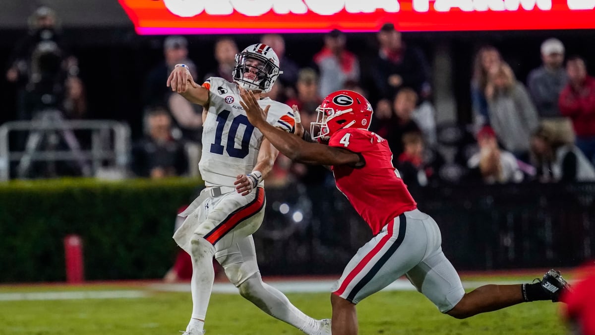 Auburn QB Bo Nix benched for TJ Finley: Should it be permanent?