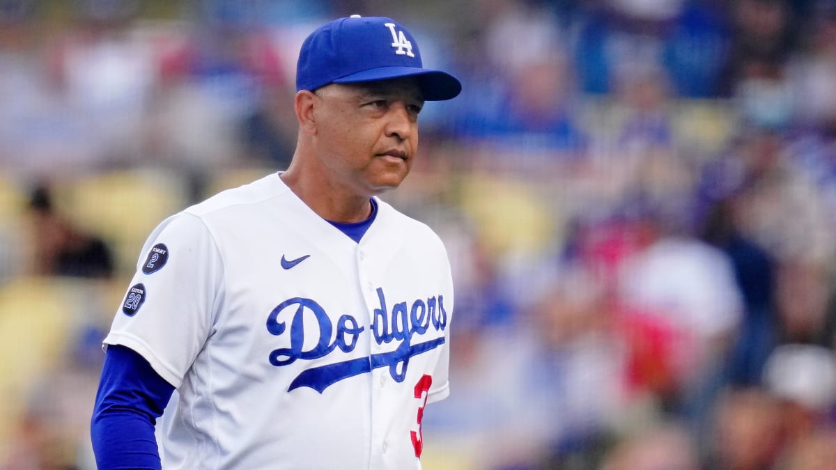 Bonsignore: LA Dodgers' hiring of Dave Roberts as manager is a bold move –  Daily News