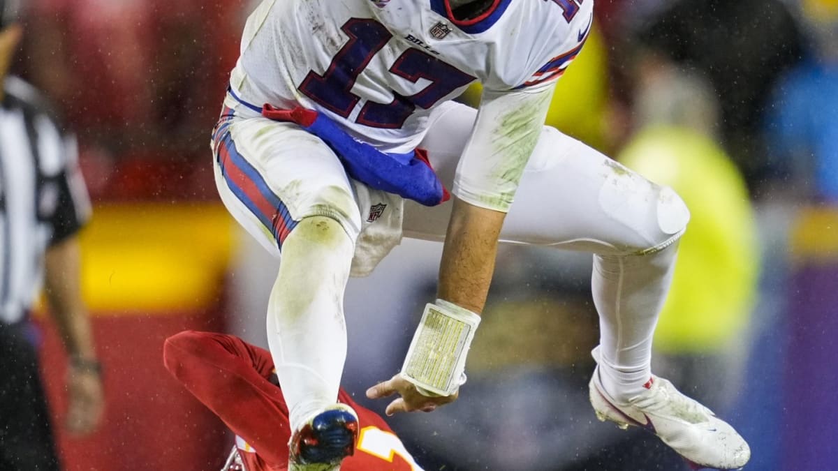 Josh Allen's rise: How hometown prepped Bills QB for Chiefs - Los