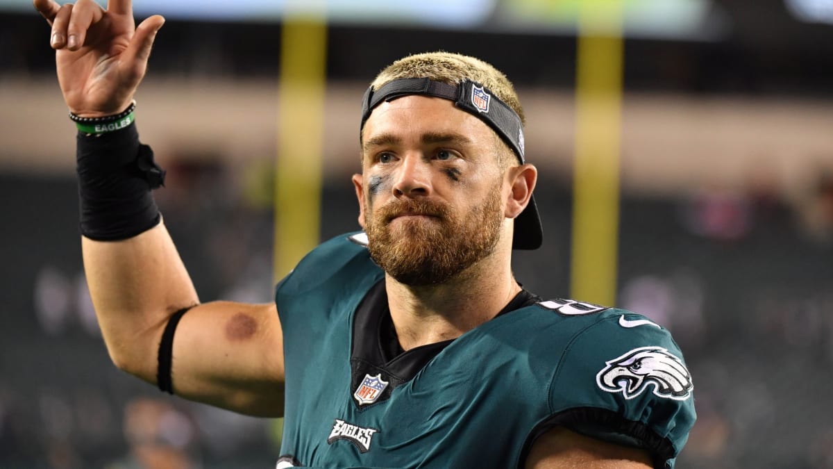 Eagles' Zach Ertz says he's focused on the field despite contract situation  