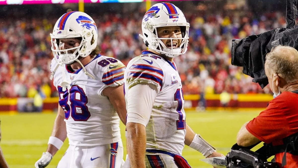 Monday Night Football: Titans at Bills (6:15 CT), Vikings at