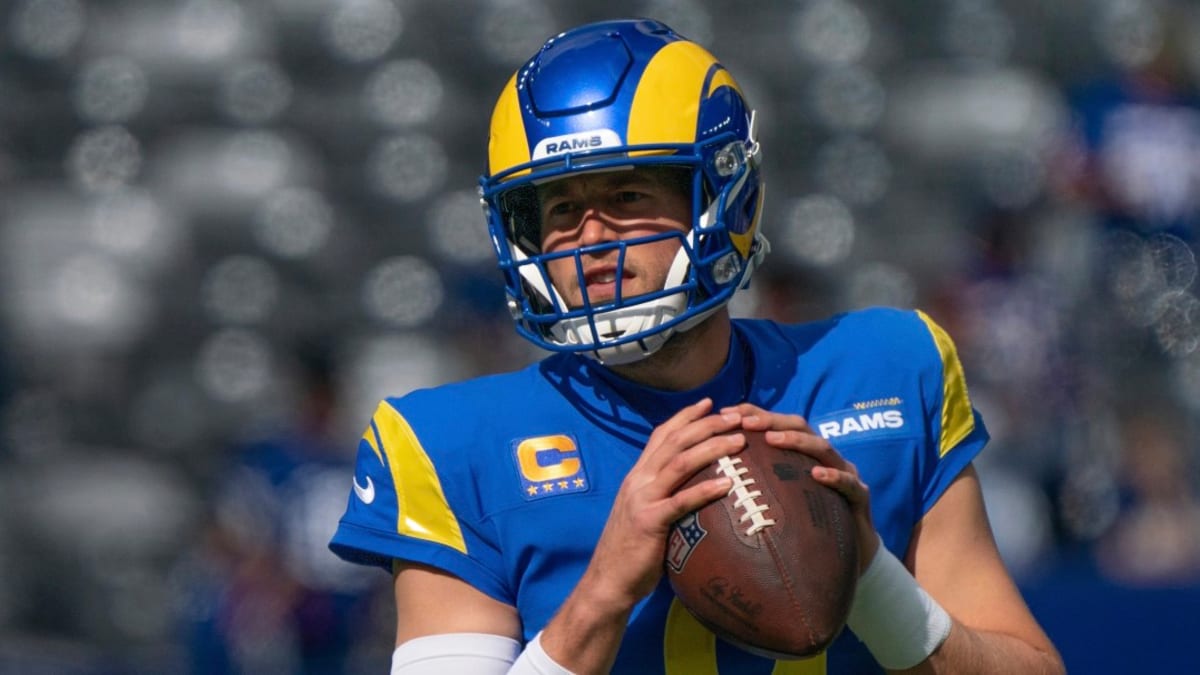 Detroit Lions quarterback Matthew Stafford (9) rushes against the Los  Angeles Rams during an NFL football game, Sunday, Oct. 16, 2016, in Detroit.  (AP Photo/Rick Osentoski Stock Photo - Alamy