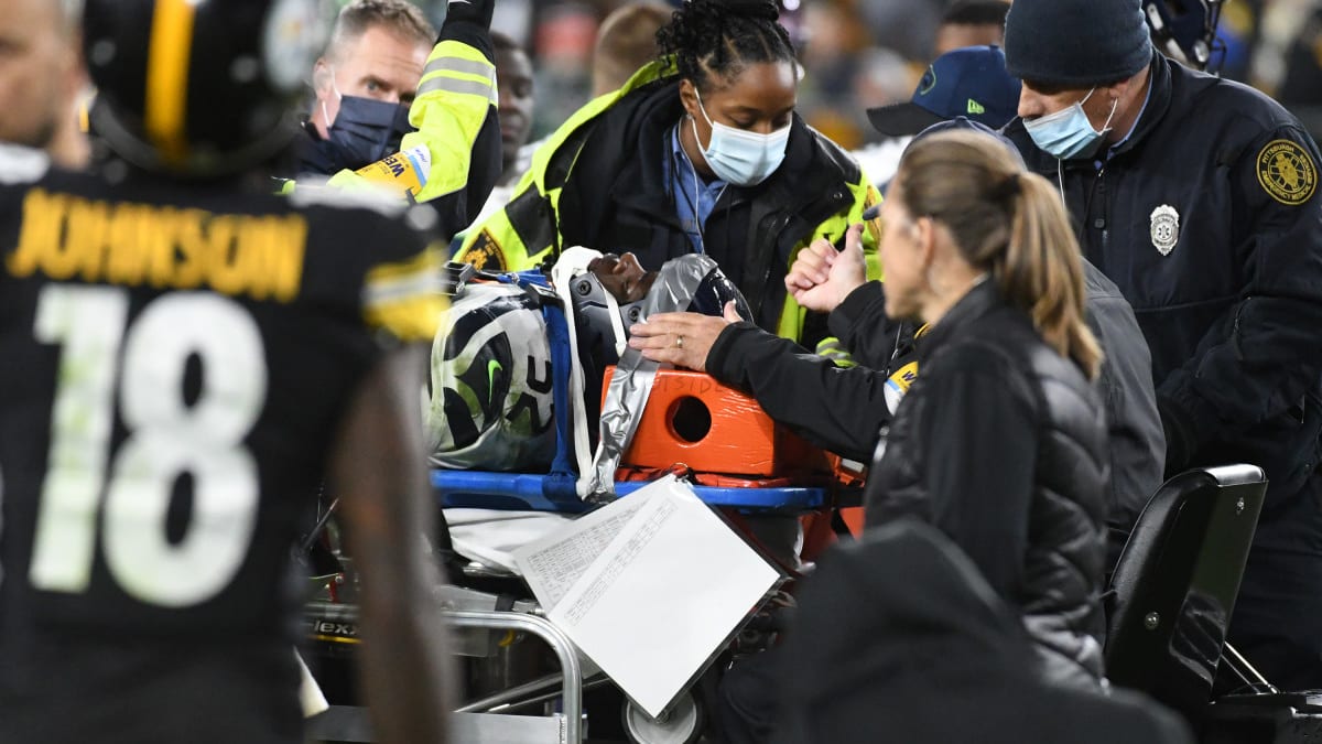 Seahawks' Darrell Taylor has 'clear' CT scan after scary scene Sunday night