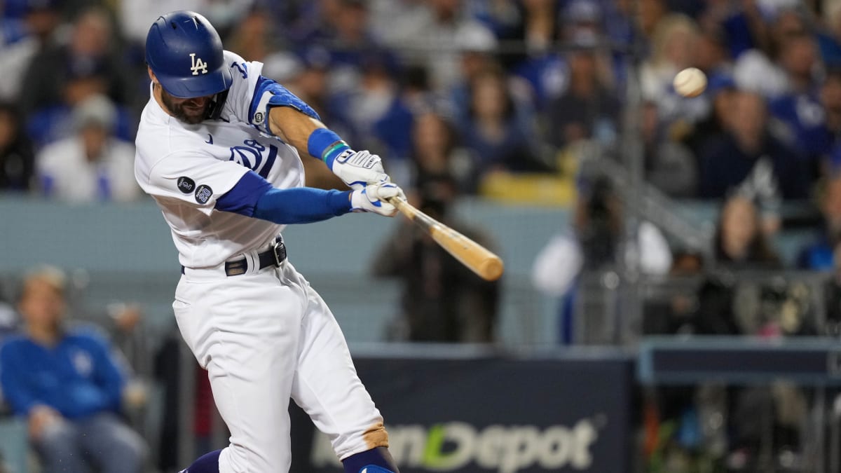 UVA Alum Chris Taylor Looks to Lead LA Dodgers Back to the World Series -  Sports Illustrated Virginia Cavaliers News, Analysis and More