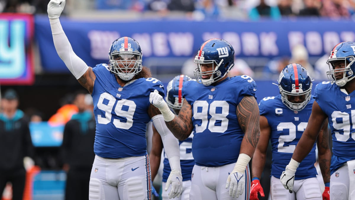 Giants defense responds to Panthers' challenge with strong game