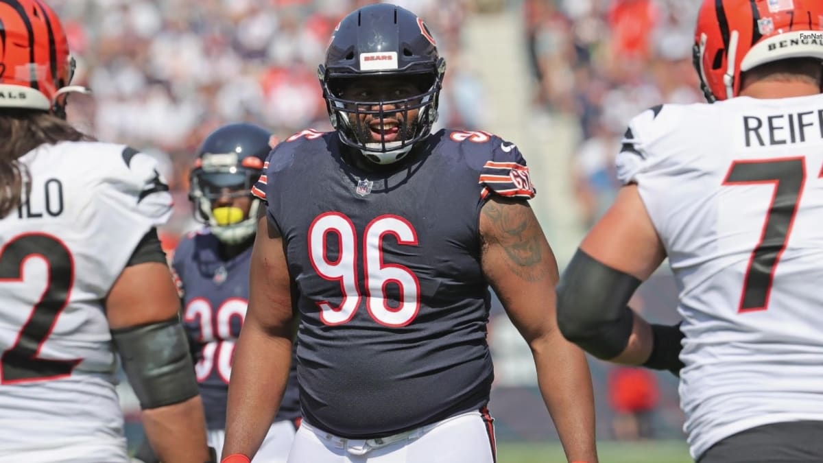 Chicago Bears Hold 'Em or Fold 'Em: DE Akiem Hicks