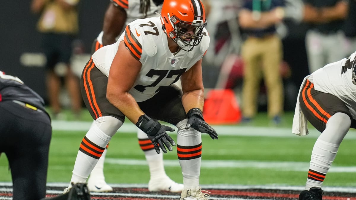 November 03, 2019: Cleveland Browns offensive guard Wyatt Teller (77) looks  to make a block in the first half of the game between Denver and Cleveland  at Empower Field in Denver, CO.