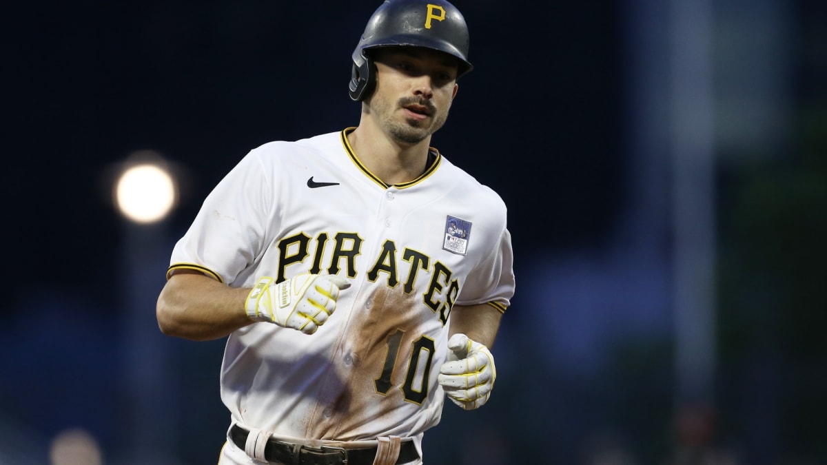 New York Yankees show interest in trading for Pittsburgh Pirates CF Bryan  Reynolds - Sports Illustrated NY Yankees News, Analysis and More