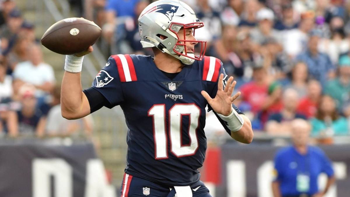 New England Patriots Release Veteran Quarterback Brian Hoyer - Sports  Illustrated New England Patriots News, Analysis and More