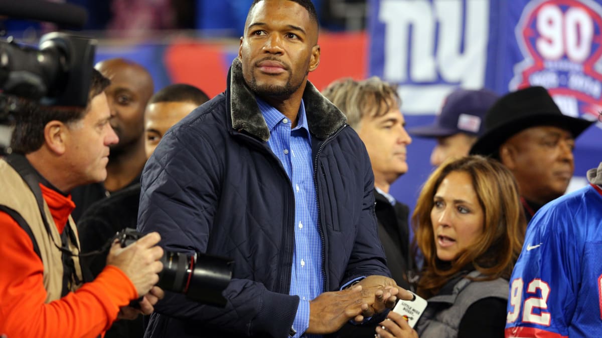 NY Giants to retire Michael Strahan No. 92 jersey