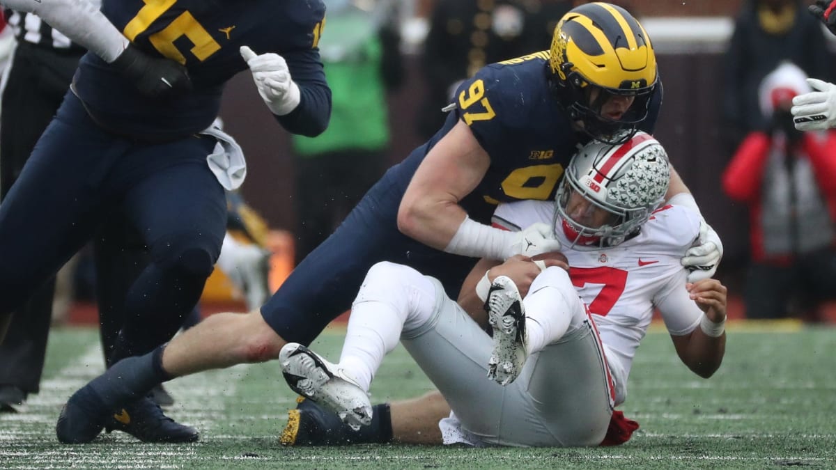 Aidan Hutchinson working to fulfill his own Michigan football legacy with  Big Ten title - ESPN