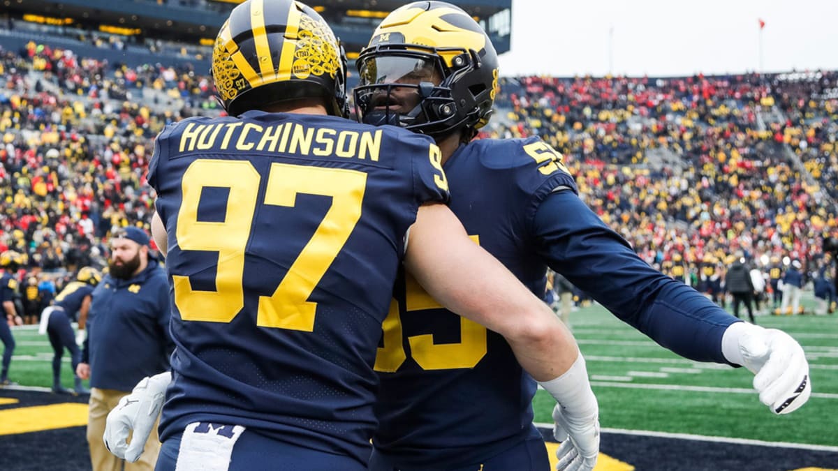 Next Gen Stats on X: @aidanhutch97 @kayvont @UMichFootball @oregonfootball  Aidan Hutchinson has a comparable pre-draft profile to Joey Bosa based on  their size, athleticism, and production. 🔹 Hutchinson: 73 ATH, 93 overall