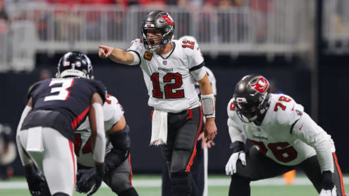 Rob Gronkowski Tampa Bay Buccaneers Unsigned Super Bowl LV Touchdown Spike  Celebration Photograph