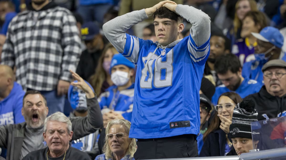 Twitter Facebook reacts Detroit Lions fans creating Detroit Rams T-Shirt -  Sports Illustrated Detroit Lions News, Analysis and More