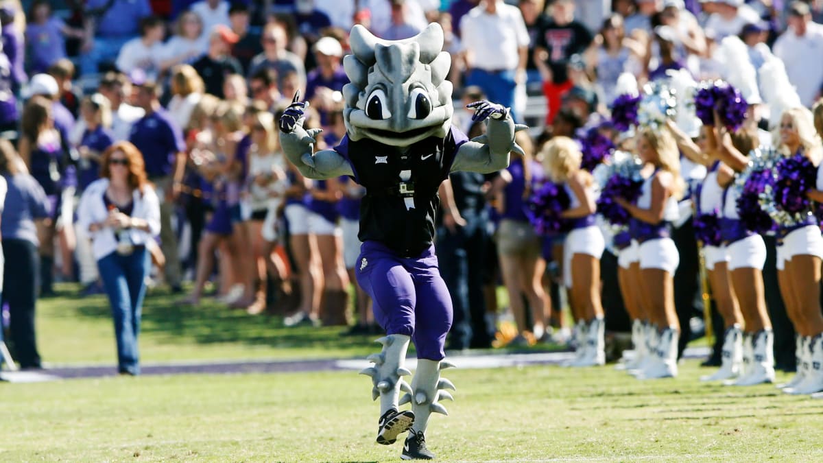 Ball Hawk Safety D'Arco Perkins Commits to TCU