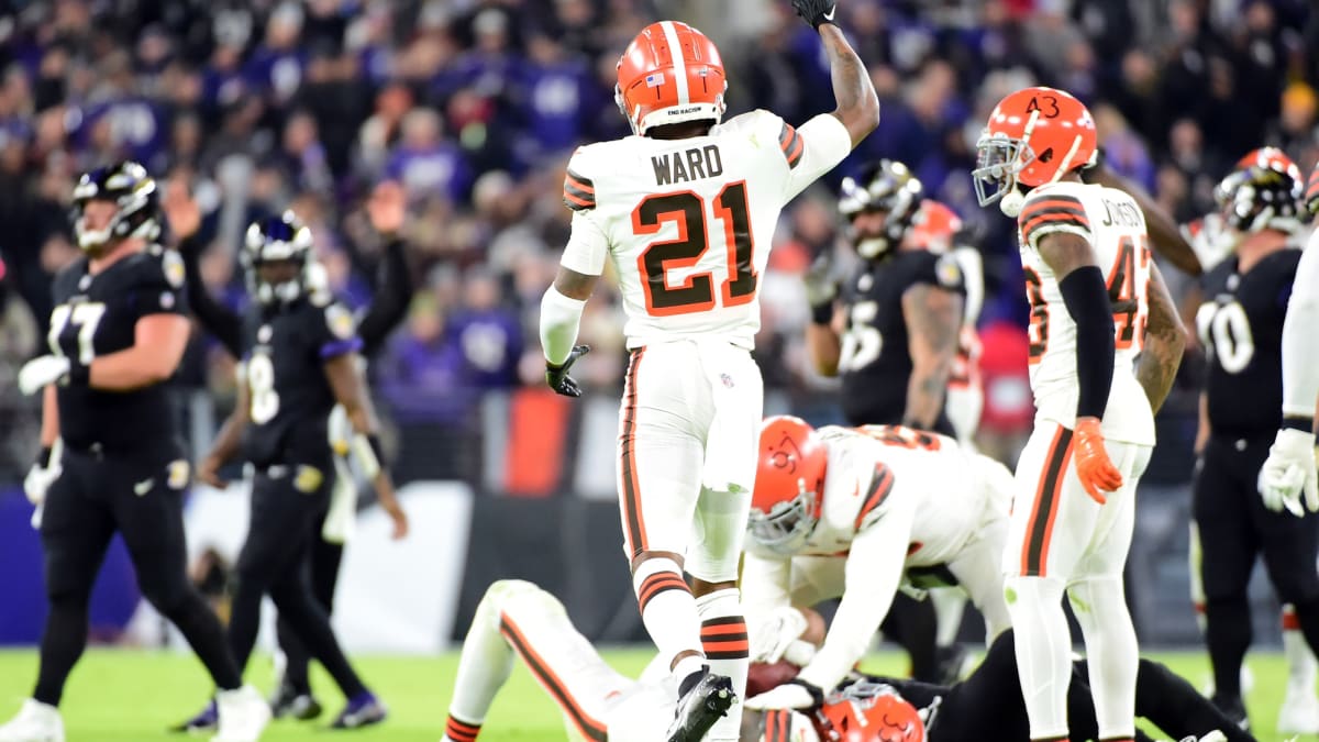 Browns' Jadeveon Clowney, Denzel Ward out vs. Patriots