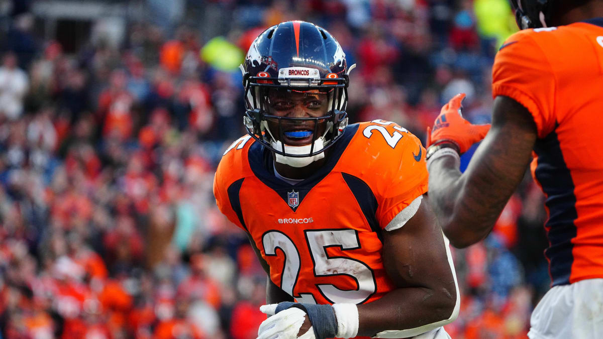 Denver Broncos RB Melvin Gordon Sounds Off After Benching in Los Angeles -  Sports Illustrated Mile High Huddle: Denver Broncos News, Analysis and More