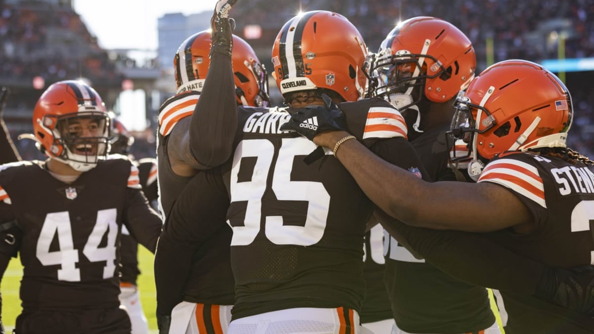 Lingering Question for Browns Defense, Plus 5 Players Worth Discussing -  Sports Illustrated Cleveland Browns News, Analysis and More