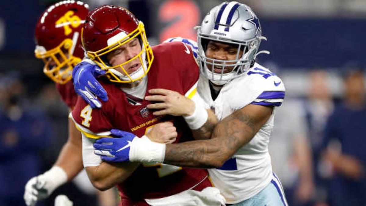 Washington Football Team quarterback Taylor Heinicke (4) throws during an  NFL football game against the Kansas City Chiefs, Sunday, Oct. 17, 2021 in  Landover, Md. (AP Photo/Daniel Kucin Jr Stock Photo - Alamy