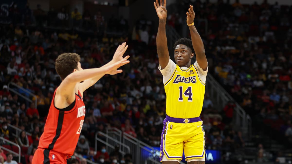 Bulls sign Stanley Johnson to 10-Day Contract