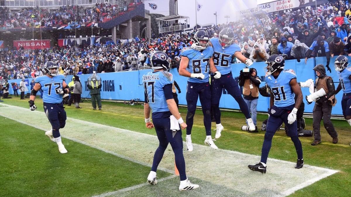 Titans Dominate Chiefs in 27-3 Win at Nissan Stadium