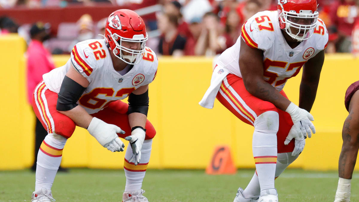 KC Chiefs: Re-signing Eric Fisher as a placeholder isn't a bad idea