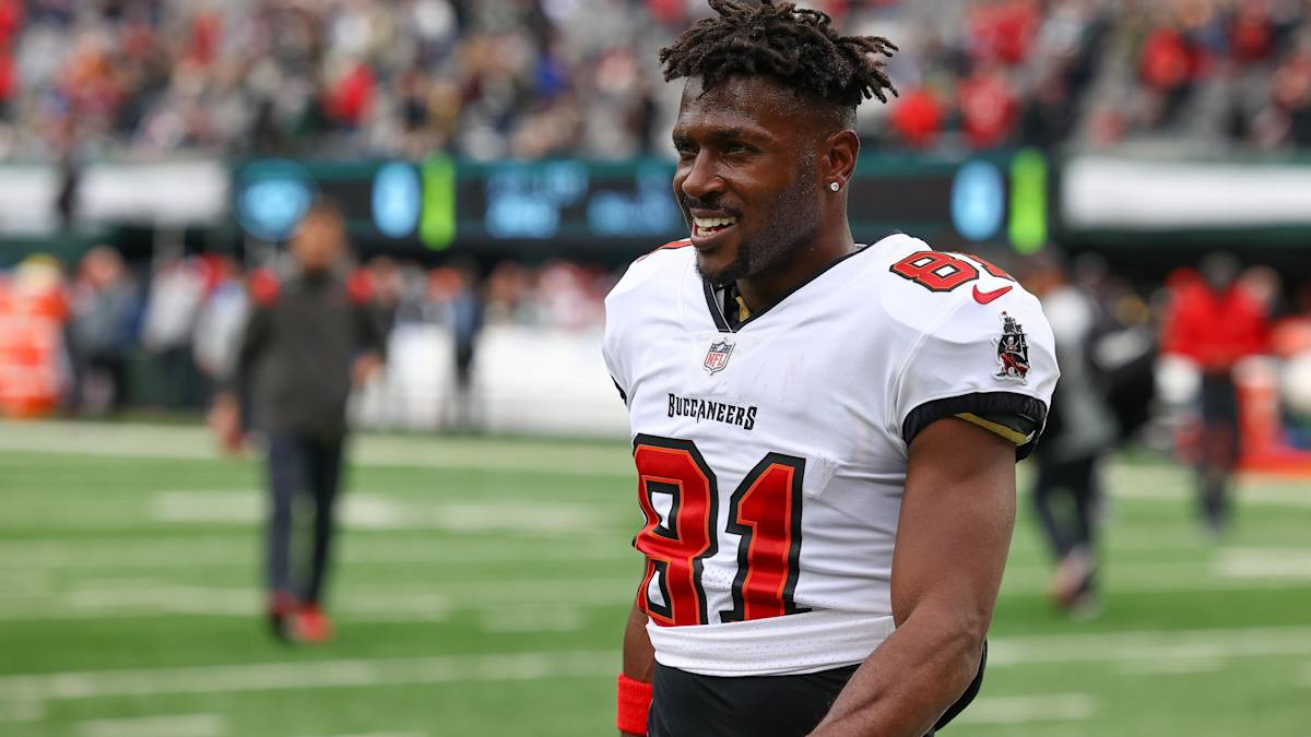 Antonio Brown slams Tom Brady after Tampa Bay Buccaneers meltdown