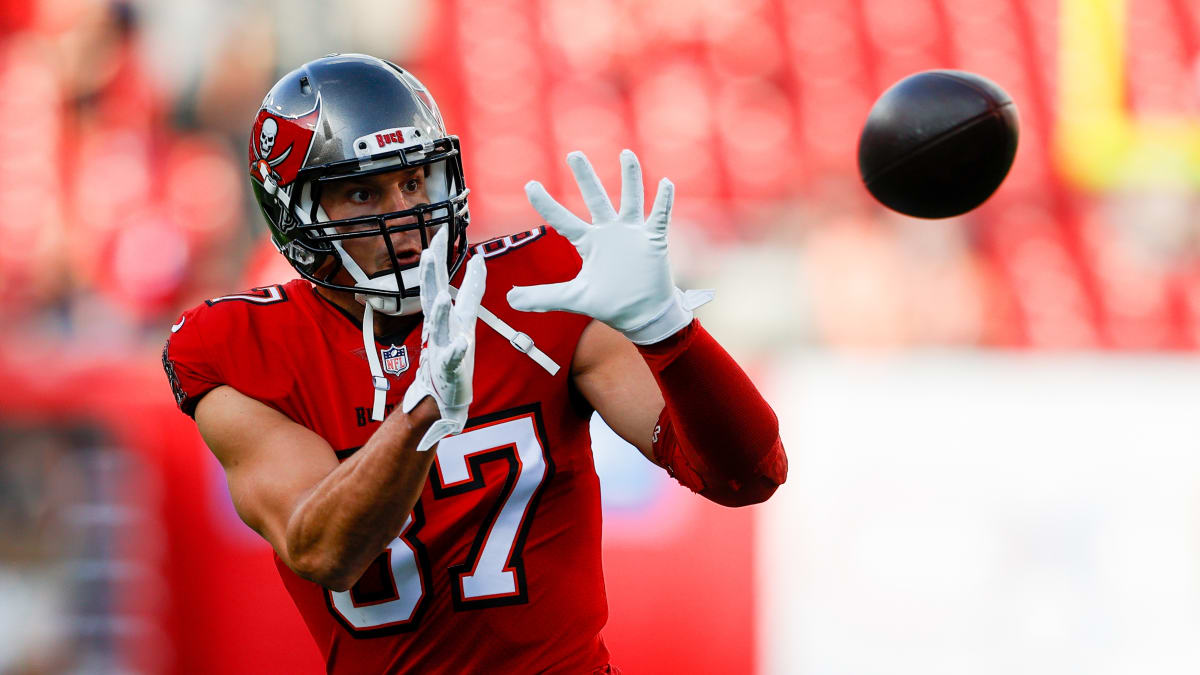 Buccaneers reserve TE jokes he'll give Rob Gronkowski the No. 87  jerseyfor $1 million