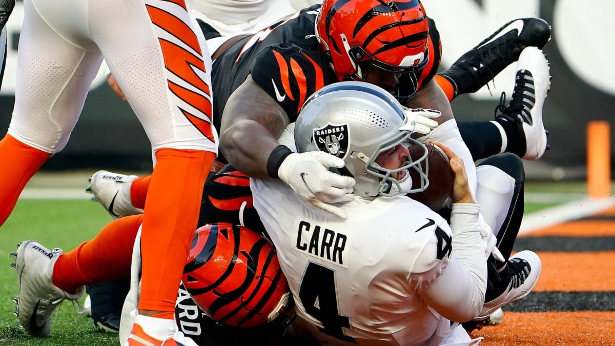 Playoff frustration continues for Raiders in loss to Bengals - The