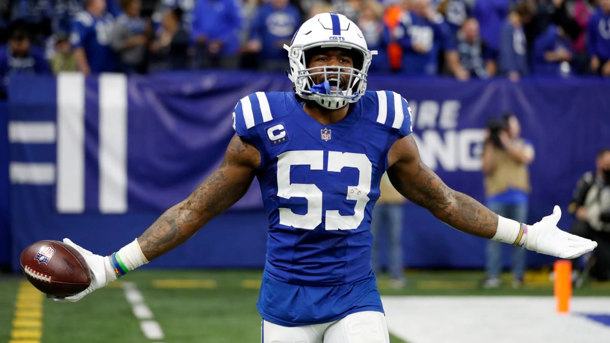 Indianapolis Colts' LB Shaquille Leonard Showing Out at Training Camp -  Sports Illustrated Indianapolis Colts News, Analysis and More