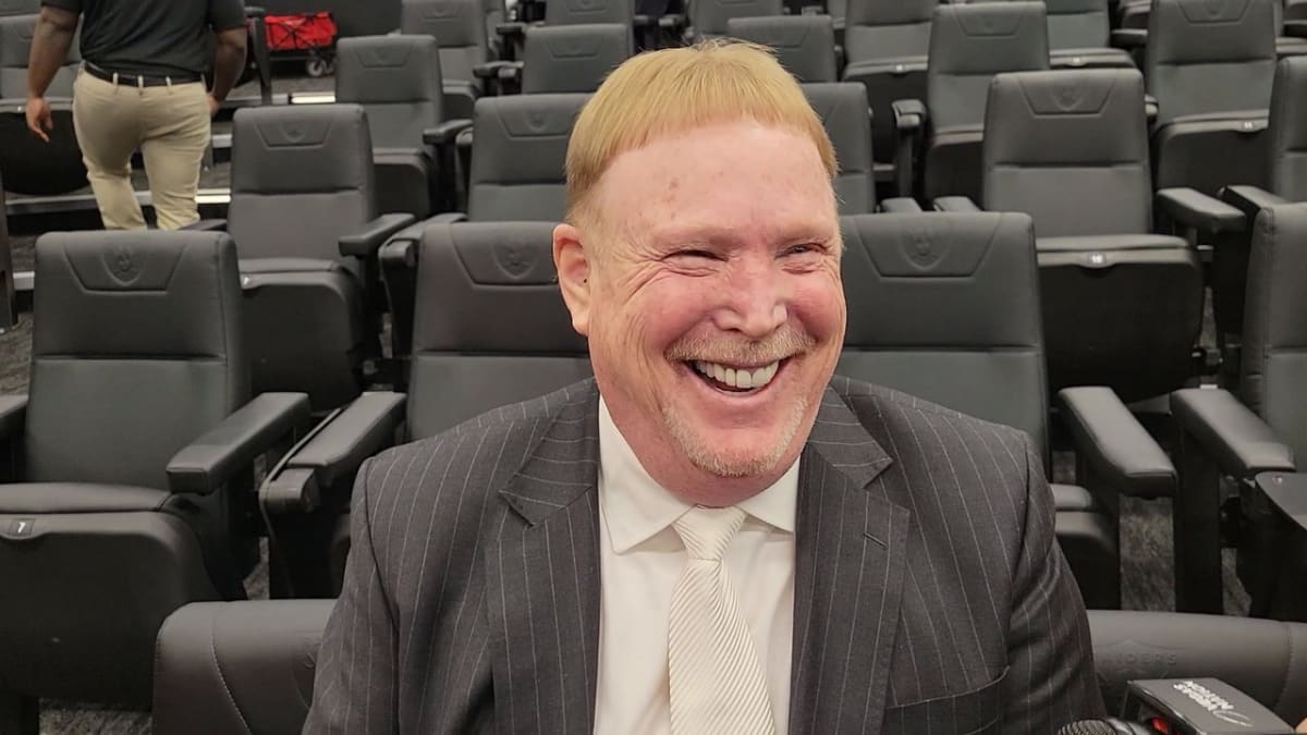 Congratulate Raiders' Mark Davis on latest weak Vegas feat: Parking Derek  Carr