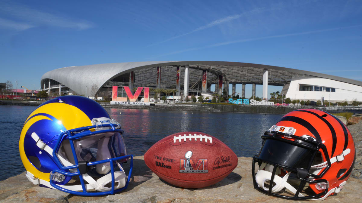 IRVINE, CALIFORNIA - 30 JAN 2022: Helmets for the Cincinnati Bengals and  Los Angeles Rams, Opponents in Super Bowl LVI Editorial Image - Image of  sport, league: 240226490