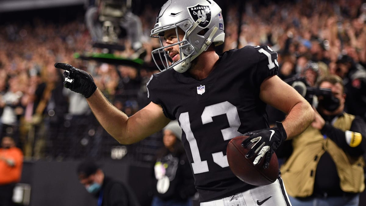 Las Vegas Raiders WR Hunter Renfrow Snubbed on Pro Bowl Selection; Remains  an Alternate - Sports Illustrated Clemson Tigers News, Analysis and More