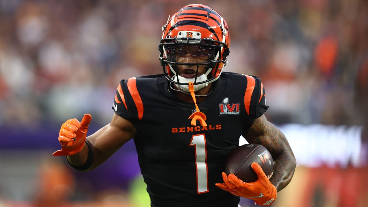 Cincinnnati Bengals Unveil Uniform Combo for AFC Championship Game Against  Kansas City Chiefs - Sports Illustrated Cincinnati Bengals News, Analysis  and More