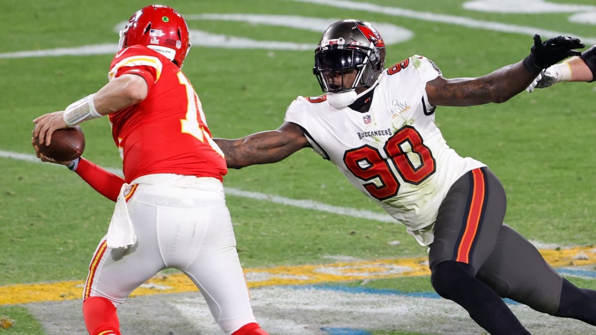 Why Re-Signing Jason Pierre-Paul Was Right Move for Bucs - Tampa Bay  Buccaneers, BucsGameday