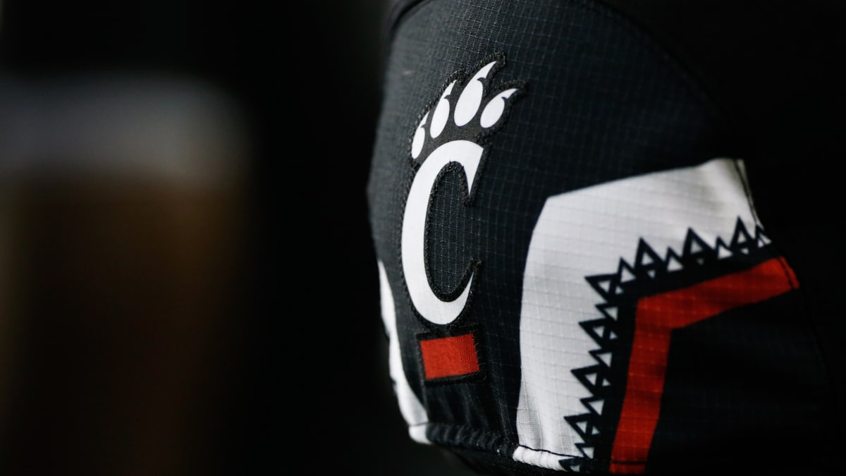 UC football releases first look of their all black Nike uniform – The Front  Office News