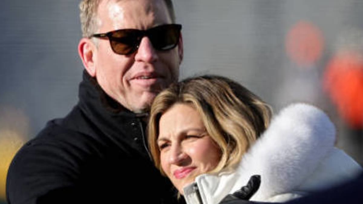 Erin Andrews My 'Toughest Call' in TV Move, Says Dallas Cowboys Icon Troy  Aikman - FanNation Dallas Cowboys News, Analysis and More