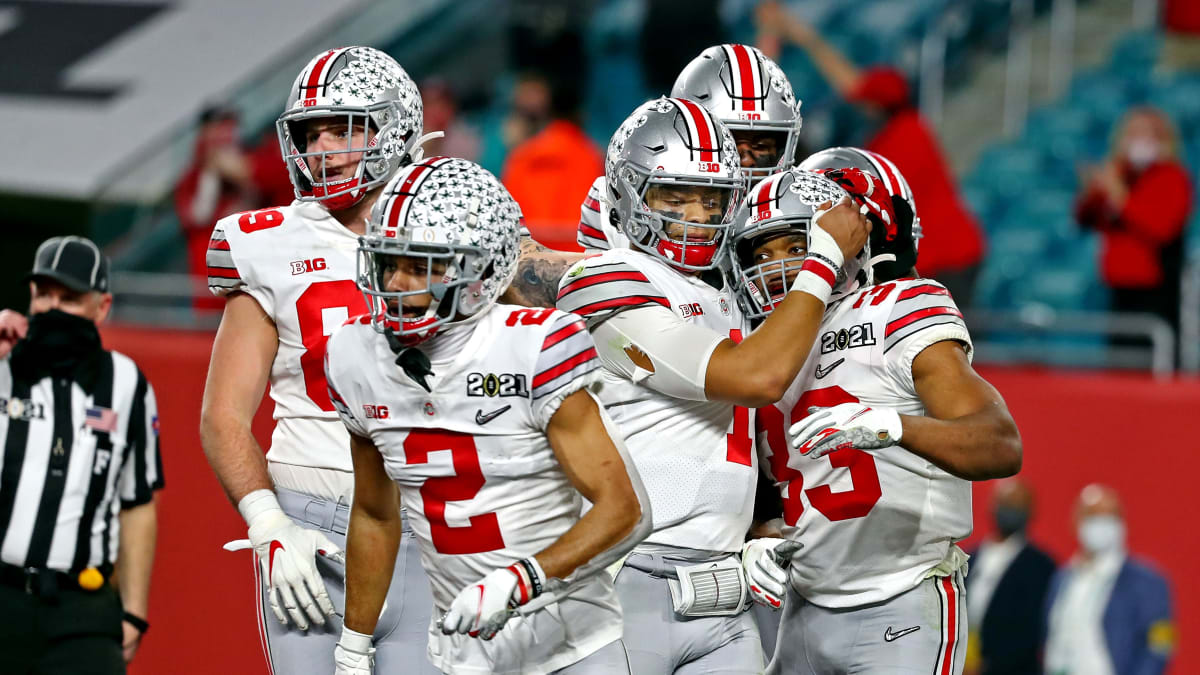 Justin Fields Off to Historic Start with Chris Olave, Garrett Wilson -  Sports Illustrated Ohio State Buckeyes News, Analysis and More